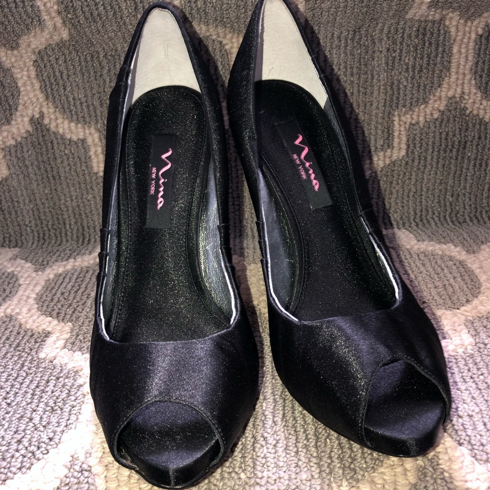 Nina Pumps